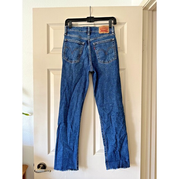 Levi's Wedgie Straight Jean Denim Distressed Medium Wash Button Fly Size 26 - Picture 5 of 6